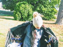 
			
				                                Local artist Courtney Medlin fashionably displays needed donations for her upcoming Art Workshop
                                 Submitted

			
		