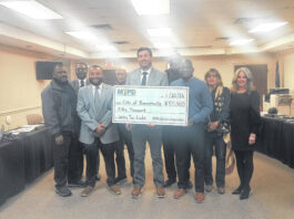 
			
				                                <em>Pictured from left to right, first row</em>: Councilman Gregory Scott Sr., CyHeim McRae, Raymond Sides, Mayor Tyron Abraham and
                                <em>second row from left to right</em>: City Administrator William Simon, Councilman William Jennings Jr., Councilman Tyrone R. Davis, Councilwoman Wanda Weaver, and Councilwoman Caraline Harpe.
                                 Lauren Monica | Herald-Advocate

			
		