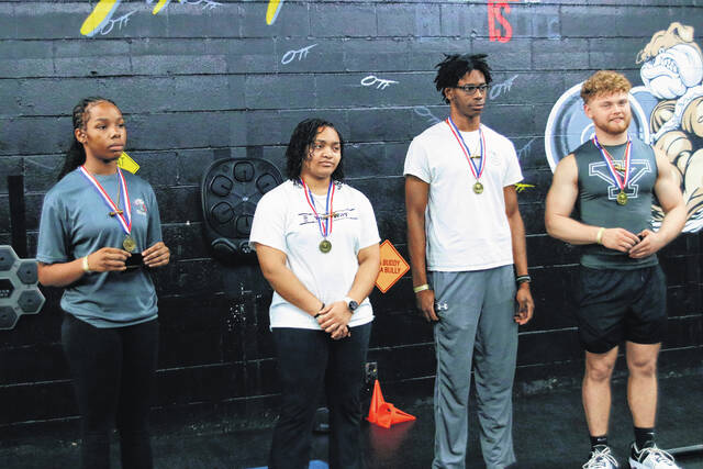 Special Award (Dumbbell Chain) went to Kiersten Graham, Anay Welch, Saadiq Worthy, Eli Clinton and Anna Sizemore for being the Heavy Hitters.
                                 Demarco Bostic | The Herald-Advocate