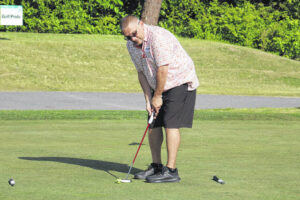 Golfing for a cause:Tournament raises more than $190,000 for Hospice
