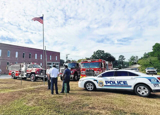 In honor of the nations fallen, the town of Clio organized a September 11, 2001 remembrance service that drew residents, neighbors, friends, elected officials and first responders from across the county Friday.