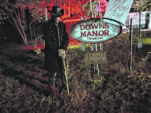 Downs Manor conjures up early American frights